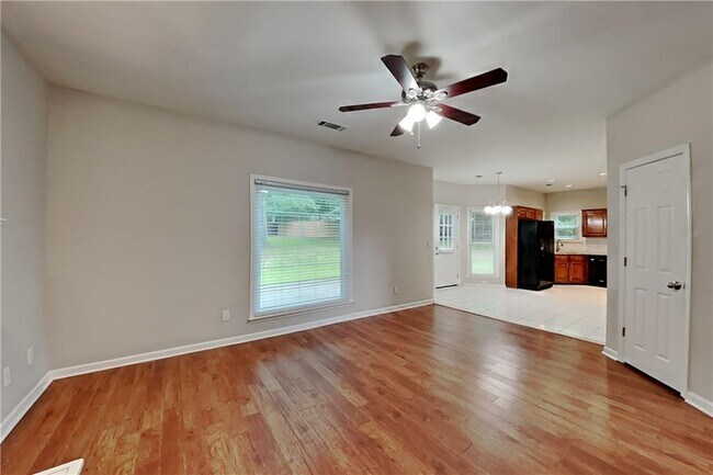 Foto del edificio - 1240 Cedar Brook Dr NE