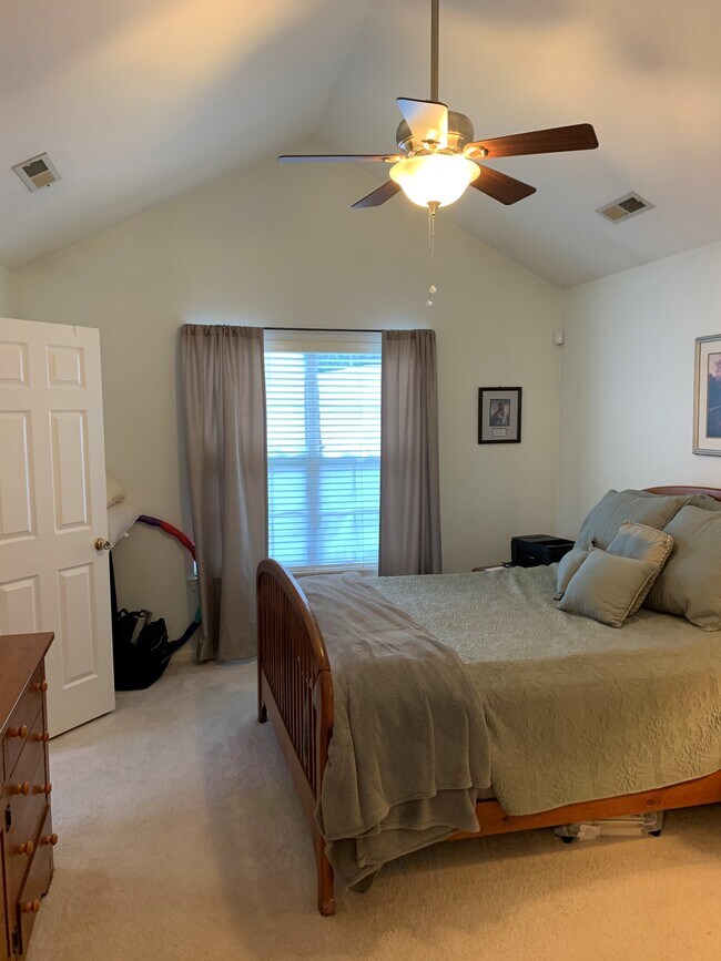 Building Photo - 6427 Bellcross Trl