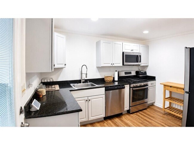 Foto del edificio - 2494 Baker Rd NW