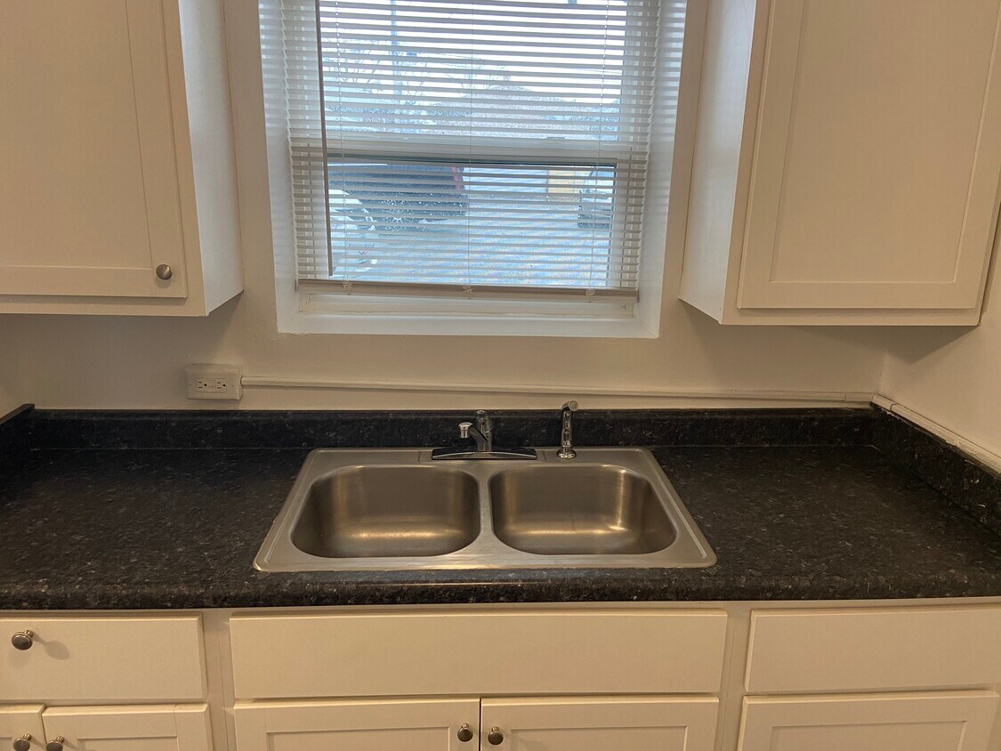 Foto principal - 2707 165th St