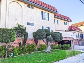 Building Photo - 13535 Yukon Ave
