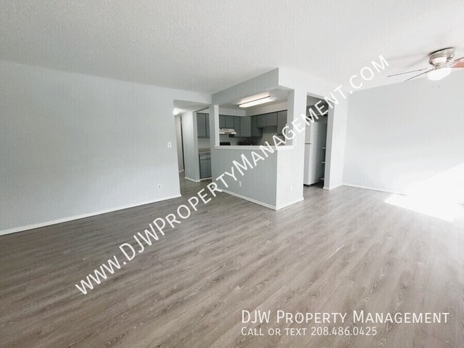 Building Photo - 3651 S Gekeler Ln
