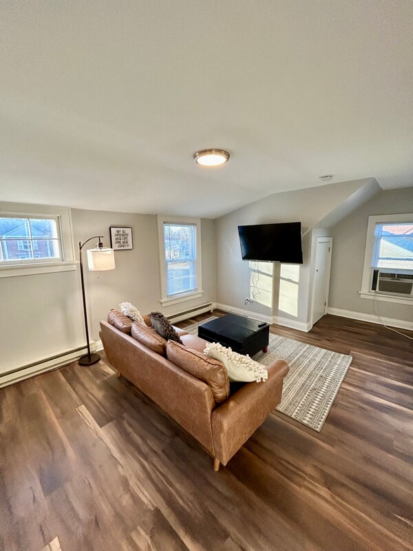 Foto del edificio - 4880 N Mohawk Ave