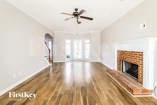 Building Photo - 1513 Oak Park Dr