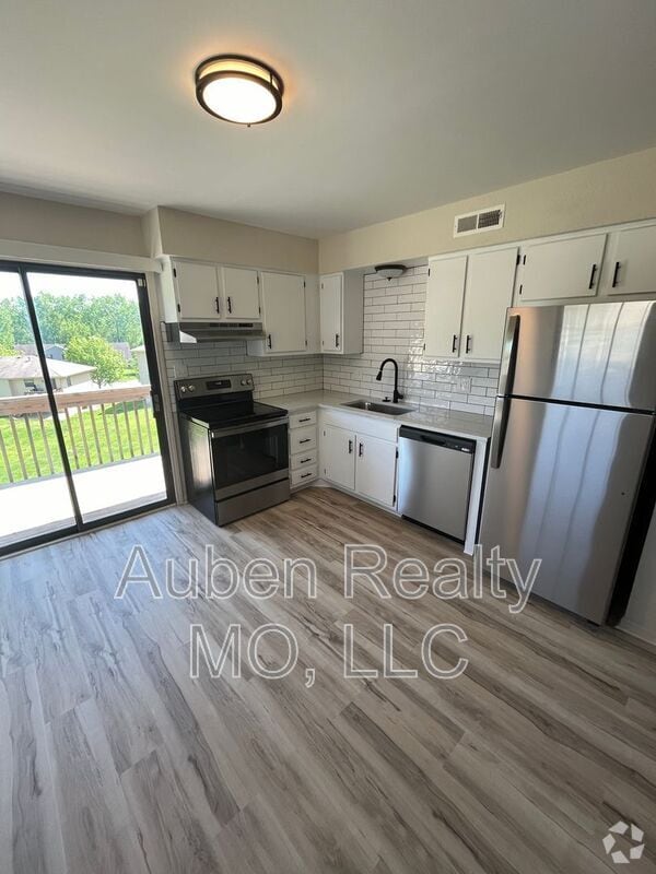 Building Photo - 3306 NW Mill Dr
