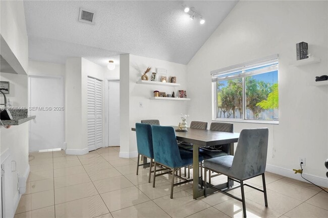 Building Photo - 9503 SW 140th Ct