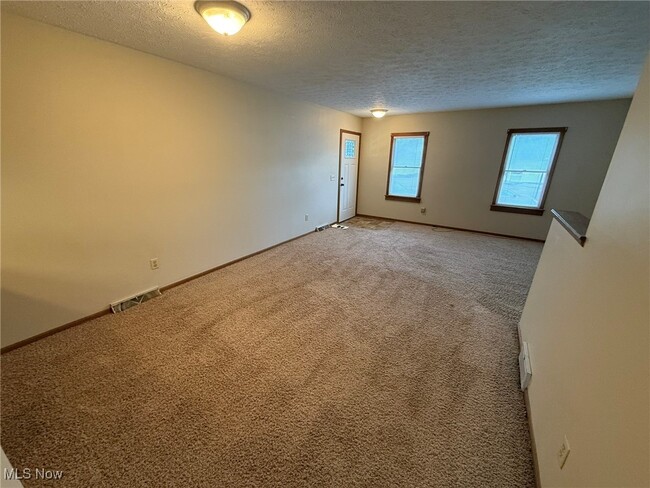 Foto del edificio - 1667 Ann Cir NE