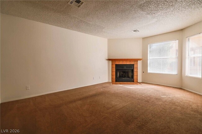 Foto del edificio - 566 Kristin Ln