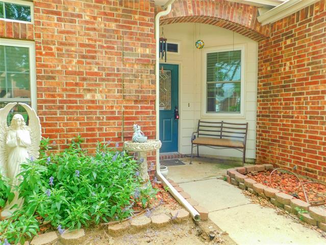 Foto del edificio - 7917 Seven Oaks Ln