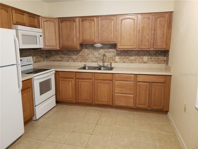 Foto del edificio - 1401 E 1st Ave