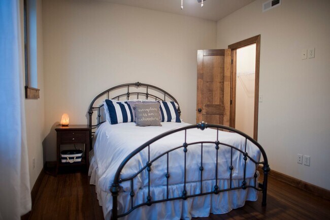 Foto del edificio - Beverly Lofts 201