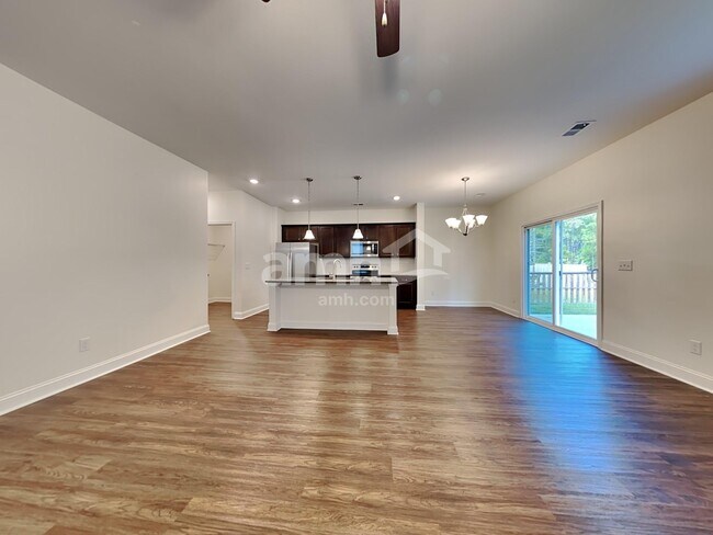 Foto del edificio - 308 Bering Ln