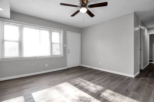 Building Photo - 3 Bedroom Home