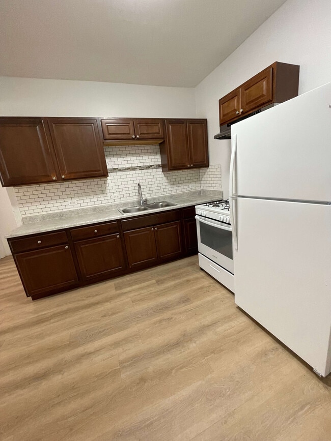 Building Photo - 3653 N Pulaski Rd