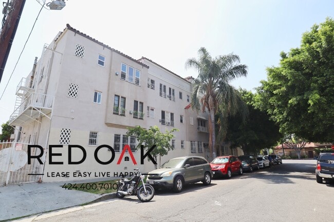 Foto del edificio - 706 N St Andrews Pl