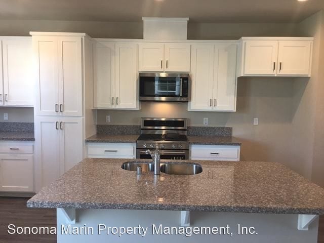 Foto del edificio - 3 br, 3.5 bath House - 686 E Cotati Avenue