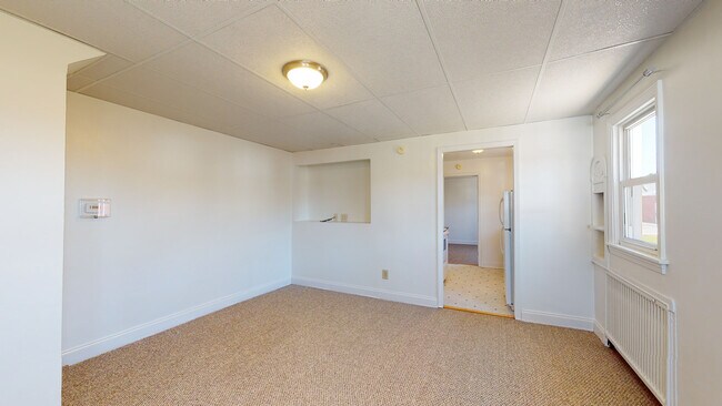 Living room - 2627 Fairmount Pkwy