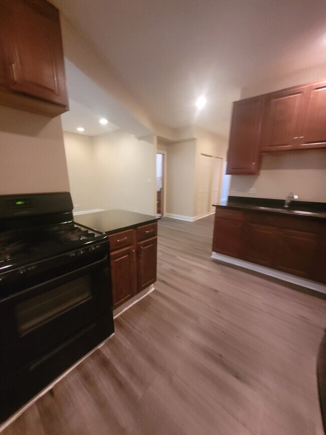 Foto del edificio - 3439 W Belle Plaine Ave