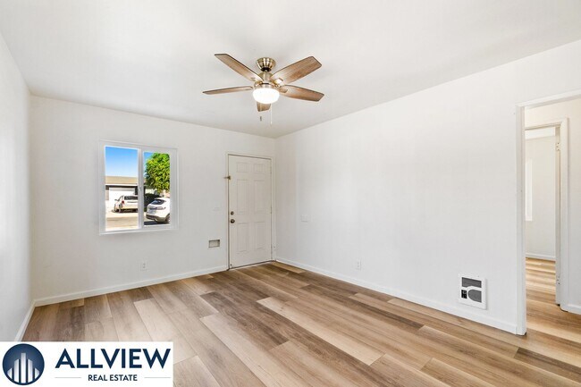 Foto del edificio - 452 S Shaffer St