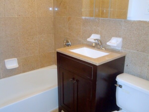 Foto del edificio - 430 W 46th St