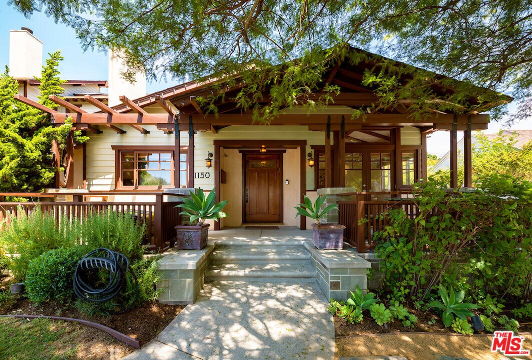 Foto principal - 1150 Charm Acres Pl