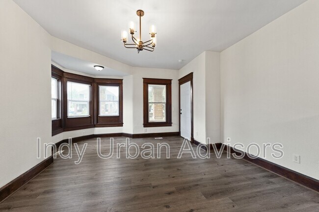 Foto del edificio - 1306 Woodlawn Ave