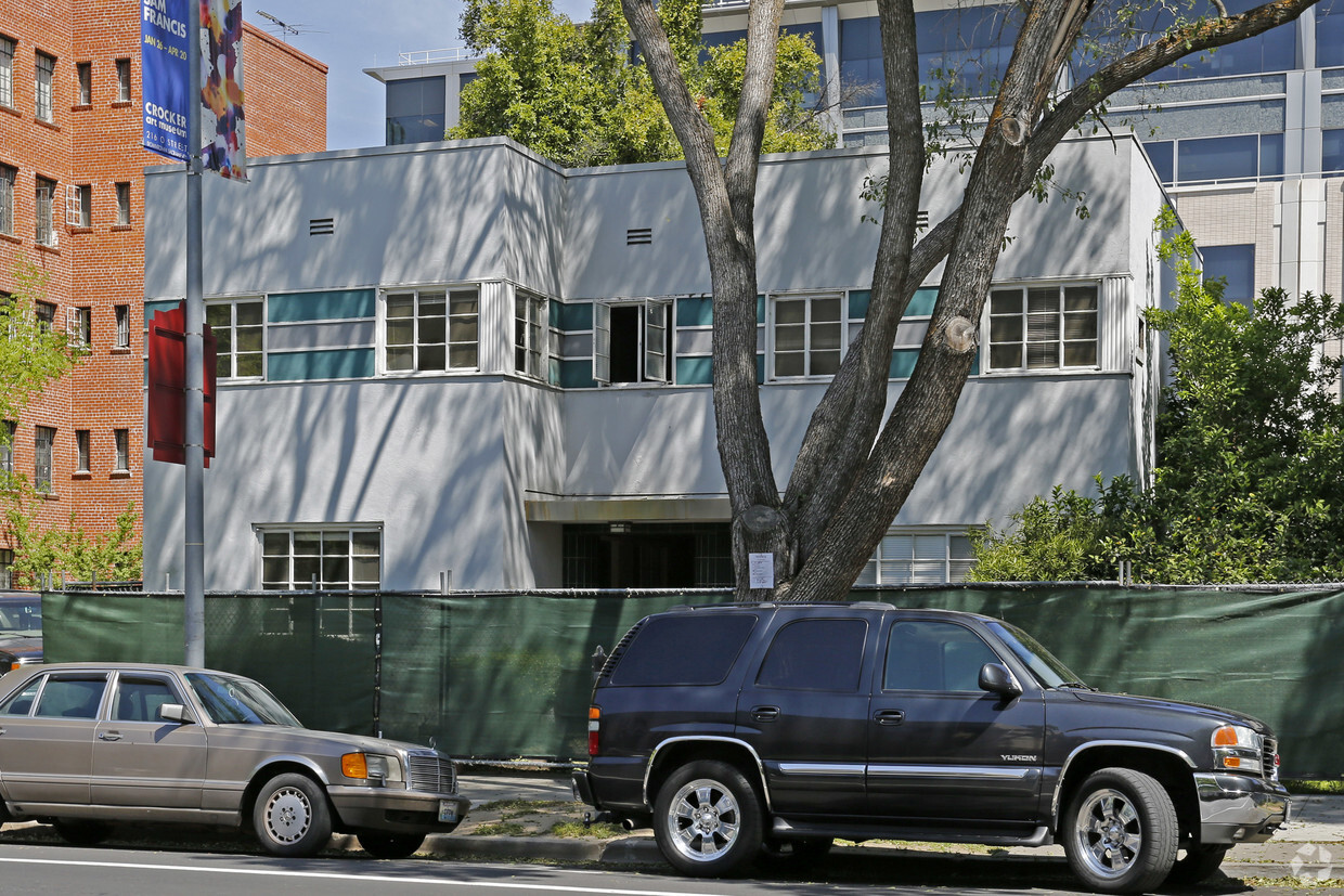 Capitol Gardens Apartments