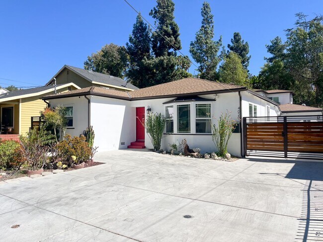 Foto del edificio - Charming Stand-Alone Home in El Sereno