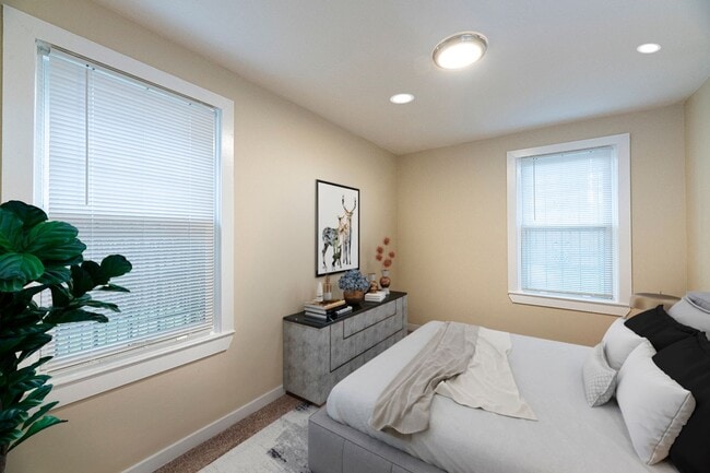 Building Photo - 351 Parkland Pl SE