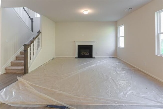 Building Photo - 530 River Run Dr