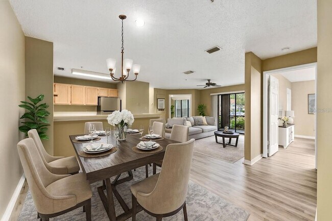 Foto del edificio - 4057 Crockers Lake Blvd