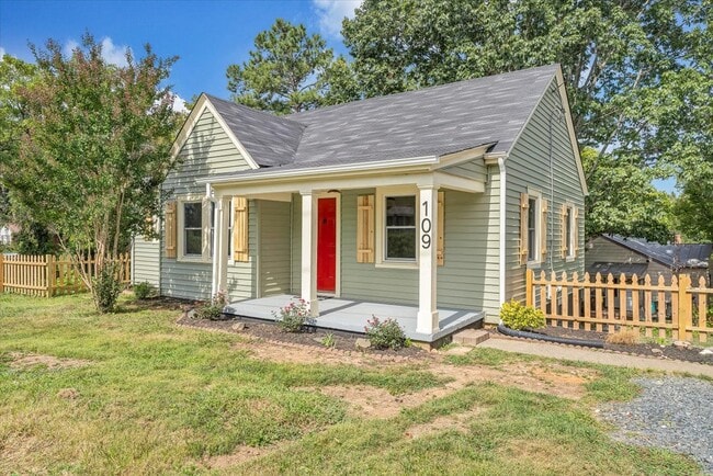 Photo - 109 Crestview Dr House