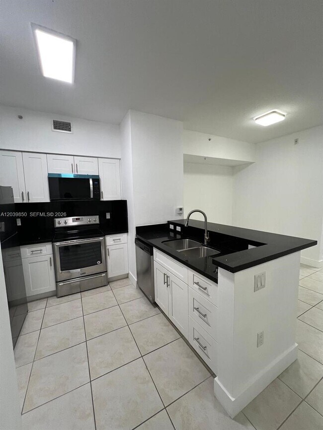 Building Photo - 7350 NW 114th Ave