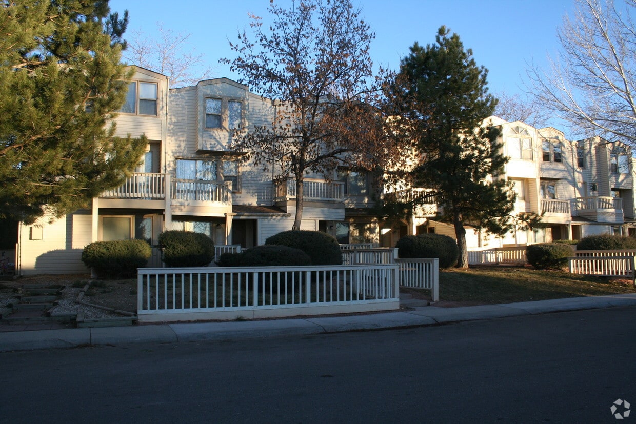Primary Photo - 2154 Dexter Dr