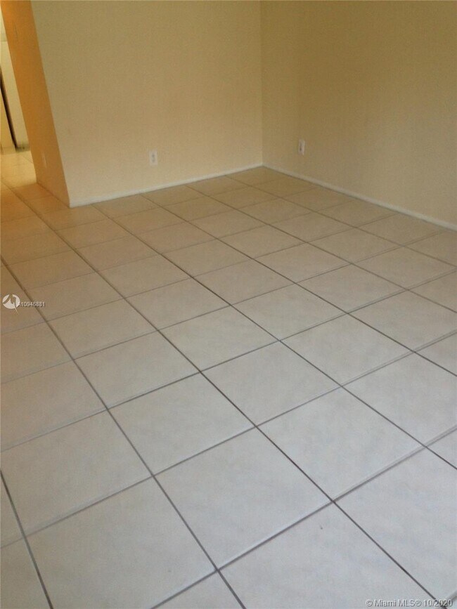Building Photo - 11348 Royal Palm Blvd
