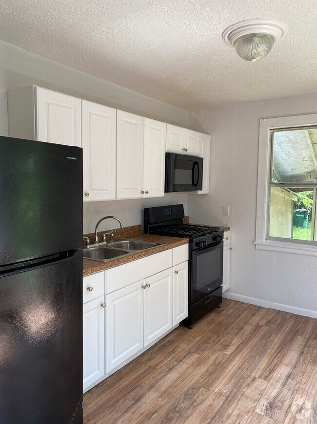 Thompson Apartments for Rent with a Swimming Pool San Antonio, TX 1