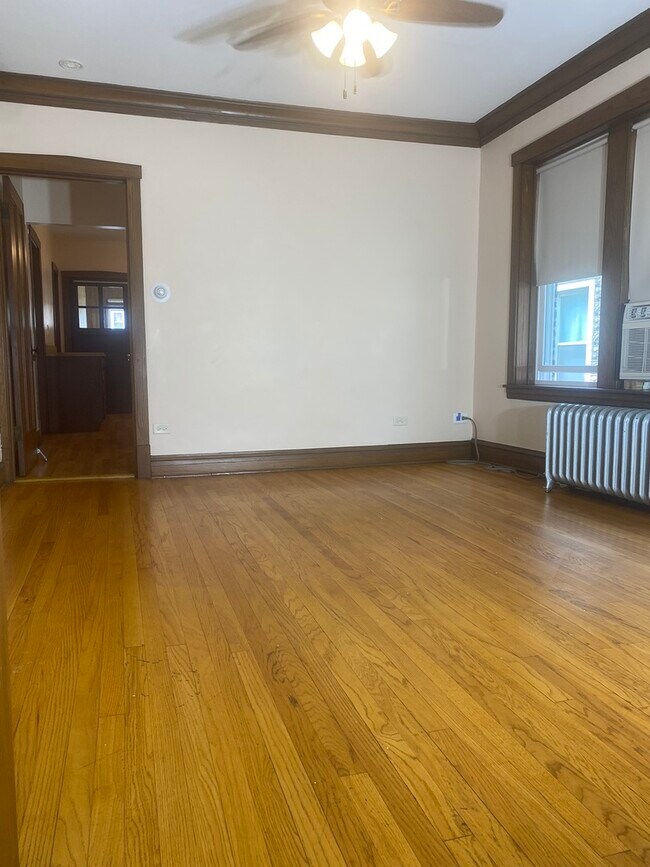 Building Photo - 3904 N Nottingham Ave