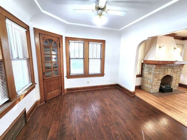 Foto del edificio - 3-bedroom single family in West Allis - Av...