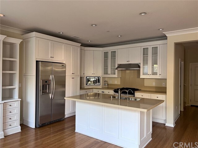 Building Photo - 205 Kempton