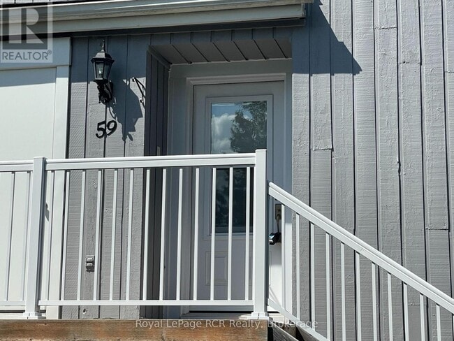 Building Photo - 19-19 Dawson Dr