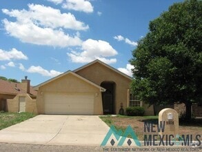 Building Photo - 808 Laurelwood Dr