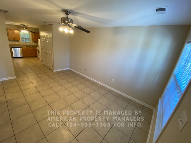 Building Photo - 477 Pharr Dr SW