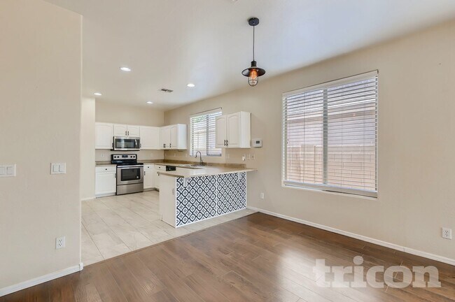 Foto del edificio - 6608 S 45th Ln