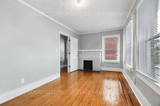 Foto del edificio - 664 Lindell Ave