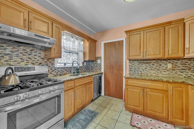 Foto del edificio - 115-45 228th St
