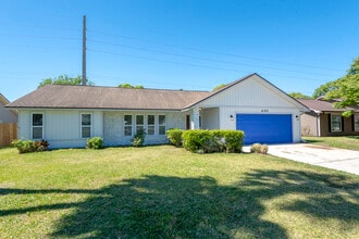 Building Photo - 490 Spruceview Dr