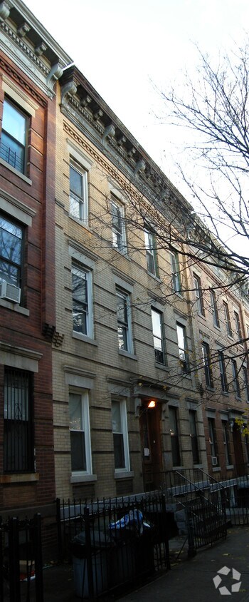 Building Photo - 17-20 Palmetto St