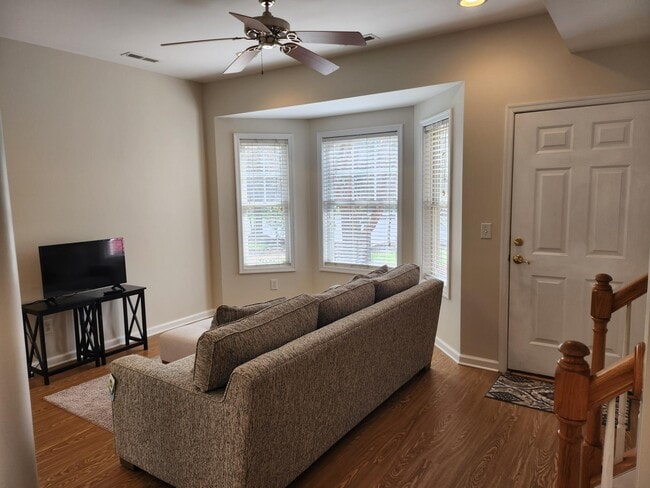 living rm - 164 OLD FIFTH Cir
