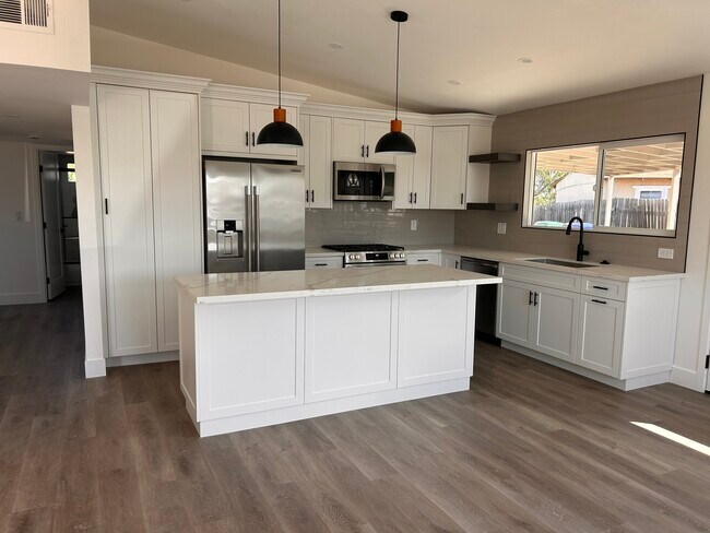 Foto del edificio - 7551 Judson Ct