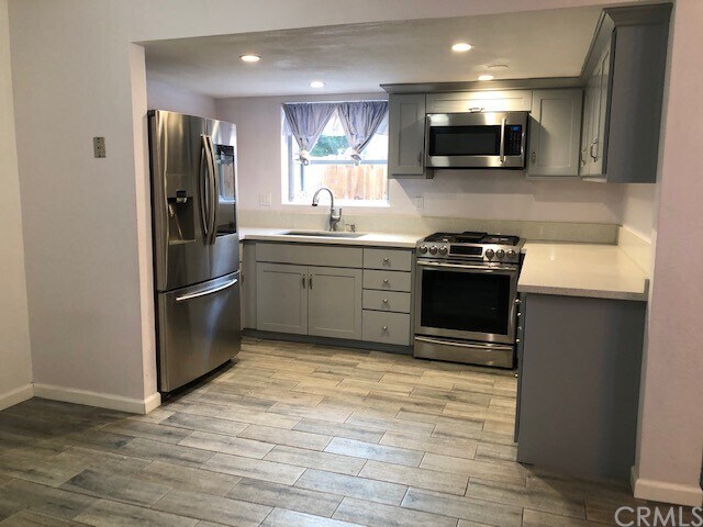 Foto principal - 13502 Tracy St